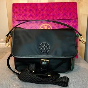 Tort Burch Perry Nylon Crossbody black NWOT